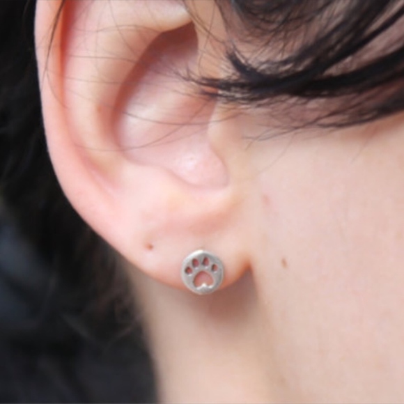 Paw Imprint Silver‎ Earrings-New - Picture 4 of 5
